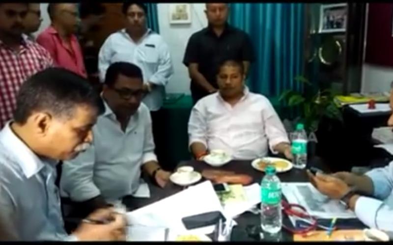 নগাঁও ভোগেশ্বৰী ফুকননী অসামৰিক চিকিৎসালয়ত পীয়ূষ হাজৰিকা
