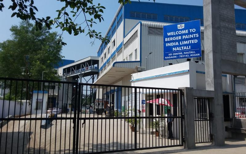 অগ্নিদগ্ধ শ্ৰমিকক লৈ বাৰ্জাৰ কৰ্তৃপক্ষৰ অৱহেলা : উত্তপ্ত পৰিস্থিতি বাৰ্জাৰ পেইন্ট ইণ্ডিয়া লিমিটেডত