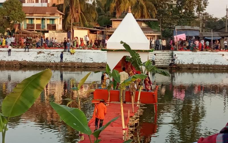 হোজাইত ষট্ পূজা আৰম্ভ