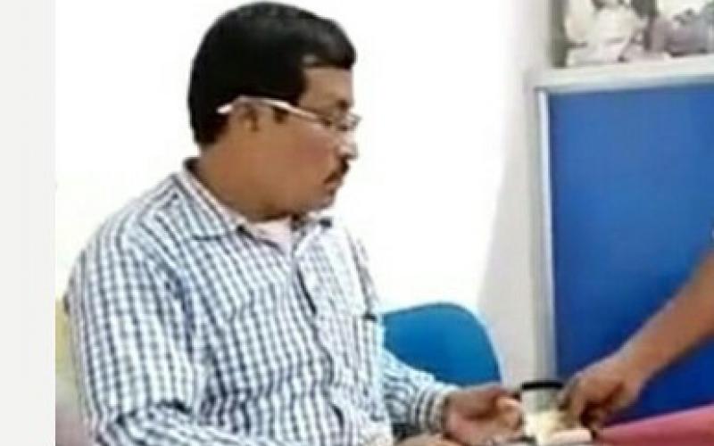 মৰিগাঁও উপায়ুক্ত কাৰ্যালয়ত উৎকোচ লৈ ধৰা পৰিল কনিষ্ঠ সহায়ক : নিলম্বনৰ নিৰ্দেশ উপায়ুক্তৰ