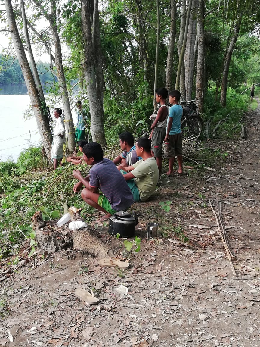 এখন দলং বিচাৰি ৭খন গাঁৱৰ ৰাইজৰ হাহাকাৰ : নিৰ্বাচনত এসেকা দিয়াৰ হুংকাৰ