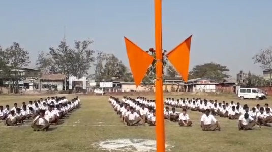 সোণাৰিত আৰ এছ এছক ক'লা পতাকা প্ৰদৰ্শন ৬ জাতীয়-জনগোষ্ঠীয় সংগঠনৰ : প্ৰধান মন্ত্ৰীৰ পুত্তলিকা দাহ