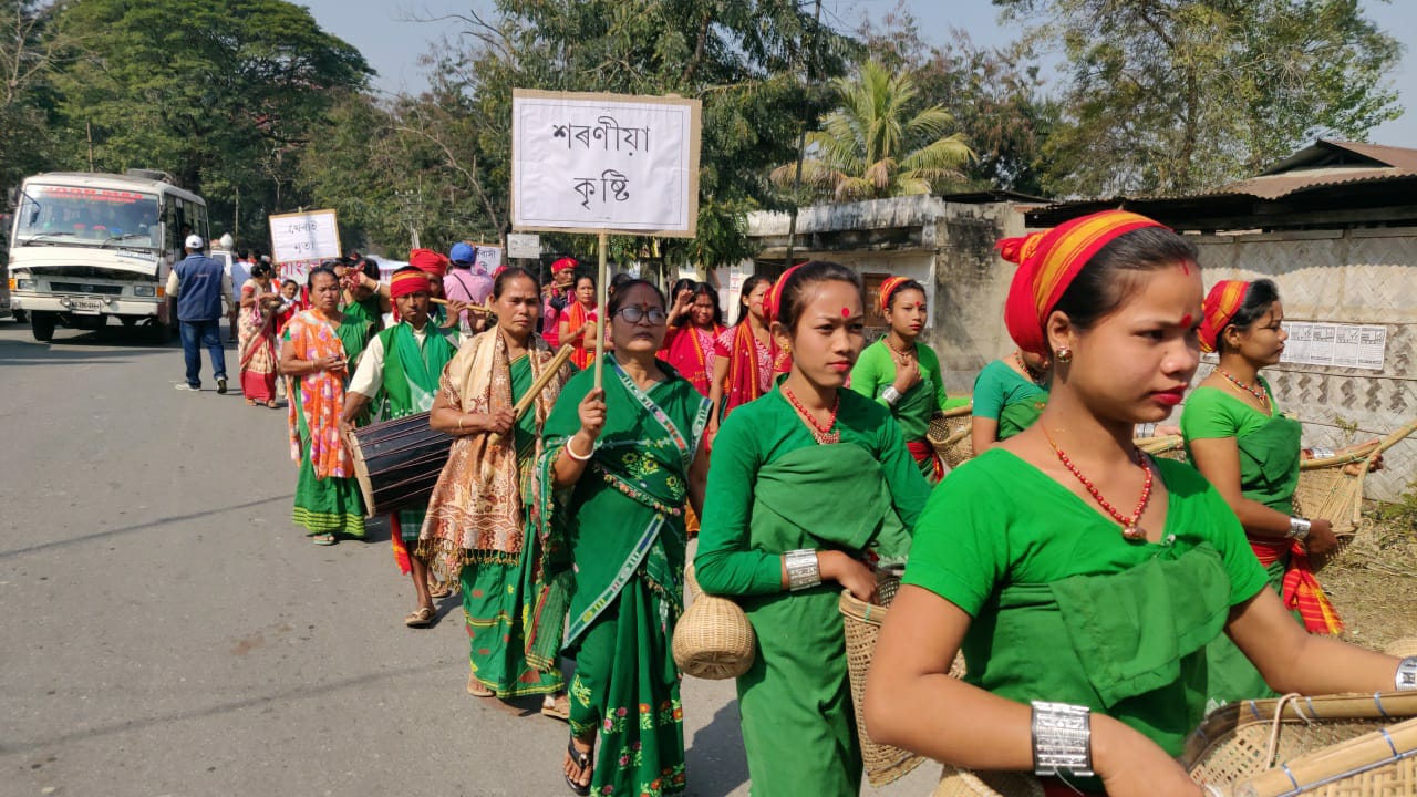 তামুলপুৰ শংকৰদেৱ বিদ্যা নিকেতনৰ ৰূপালী জয়ন্তীৰ সাংস্কৃতিক শোভাযাত্ৰাই মুহিলে ৰাইজক