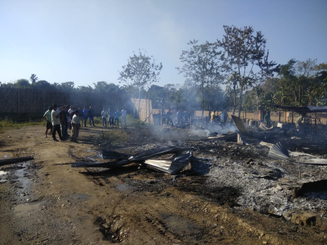 নাহৰকটীয়াৰ ভয়ংকৰ অগ্নিকাণ্ডত ভস্মীভূত ধাবা