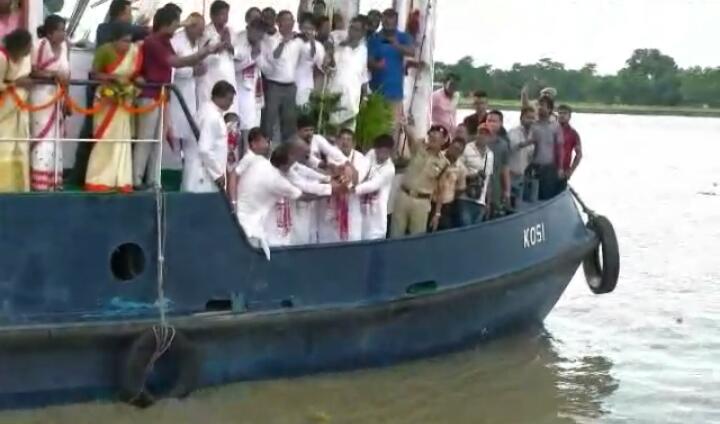 ধুবুৰীত বাজপেয়ীৰ অস্থি বিসৰ্জন