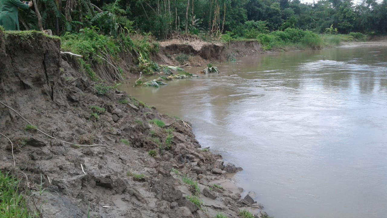 প্ৰৱল খহনীয়াত আক্রন্ত বৰলীয়াপাৰবাসী