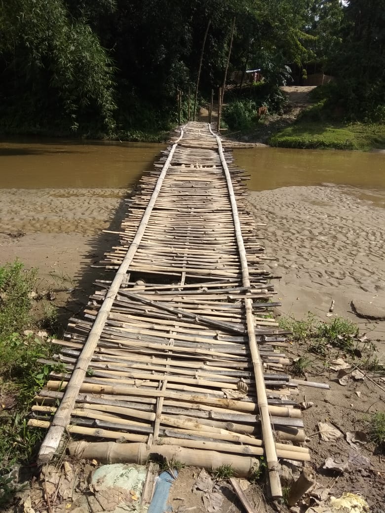 কলাইগাঁৱত বিধ্বস্ত দলং, কাণসাৰ নাই জনপ্ৰতিনিধিৰ