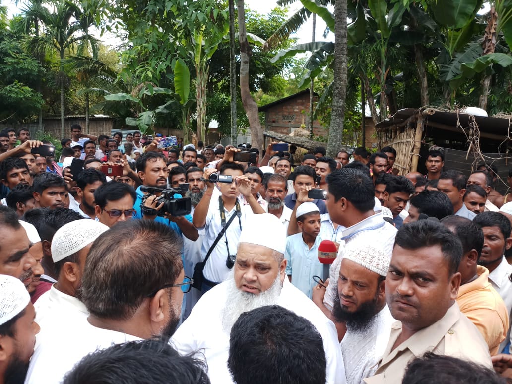 শক্তি বিভাগৰ বিৰুদ্ধে গোচৰ তৰিব জমিয়তে : খাটোৱালত আজমলৰ হুংকাৰ