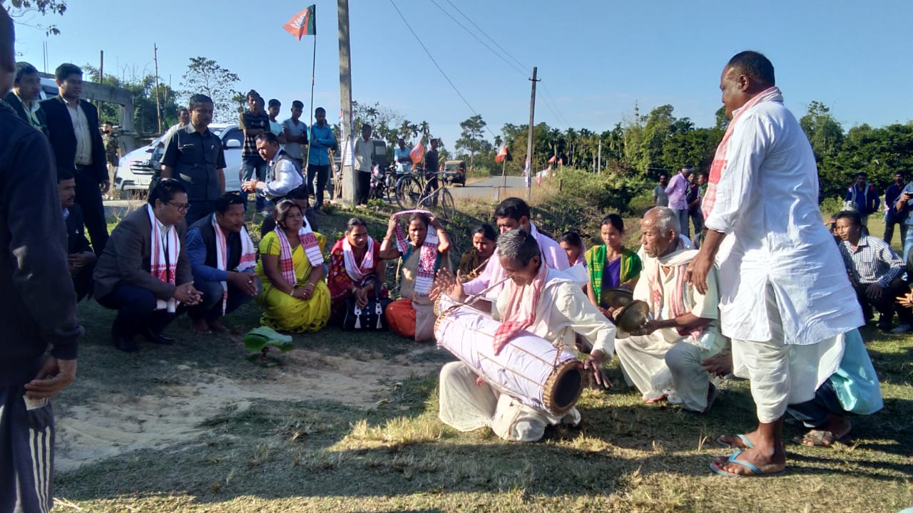 সোণাৰিত বিভিন্ন দলৰ প্ৰচাৰ-সমদলেৰে নিৰ্বাচনী প্ৰচাৰৰ সামৰণি