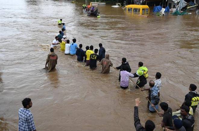 ১০ দিনতে ৭ ৰাজ্যত প্ৰলয়ংকৰী বানত প্ৰাণ গ'ল হেজাৰোধিক লোকৰ