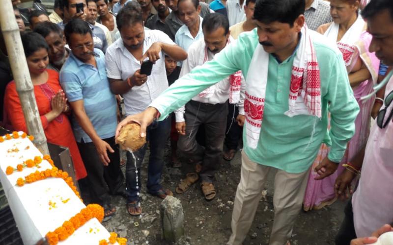 বৰঘুলি পথৰ আধাৰশিলা স্থাপন মন্ত্ৰী ভৱেশ কলিতাৰ