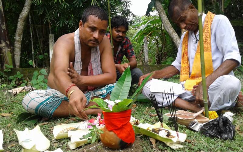 ৰঙিয়াত বাজপেয়ীৰ দশম পিণ্ড পালন হেমেন বৈশ্যৰ