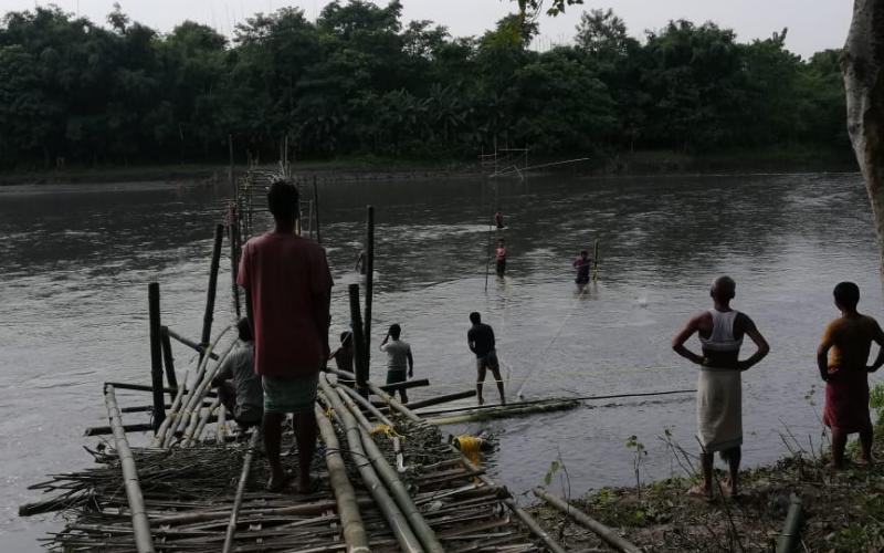 এখন দলং বিচাৰি ৭খন গাঁৱৰ ৰাইজৰ হাহাকাৰ : নিৰ্বাচনত এসেকা দিয়াৰ হুংকাৰ