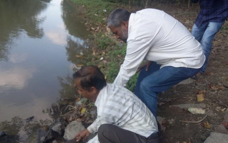 পুৰণিগুদামৰ অসম হাটৰ সন্মুখত বৰকাছ উদ্ধাৰ