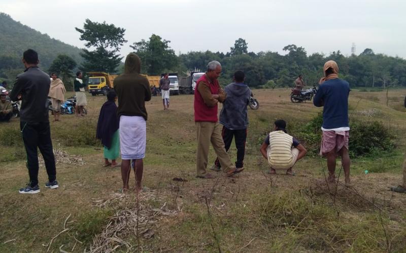 বঙাইগাঁৱৰ চোকাপাৰাত নৈৰ পাৰ খননত ৰাইজৰ বাধা : জিলা উপায়ুক্তৰে আলোচনা