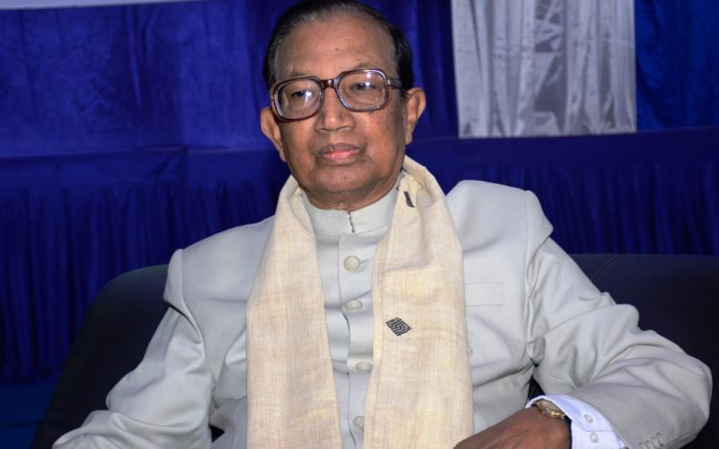 অসমৰ জনতাক অসন্তুষ্ট কৰি কেন্দ্ৰই উগ্ৰবাদৰ জন্ম দিব খুজিছে : ডঃ নগেন শইকীয়া