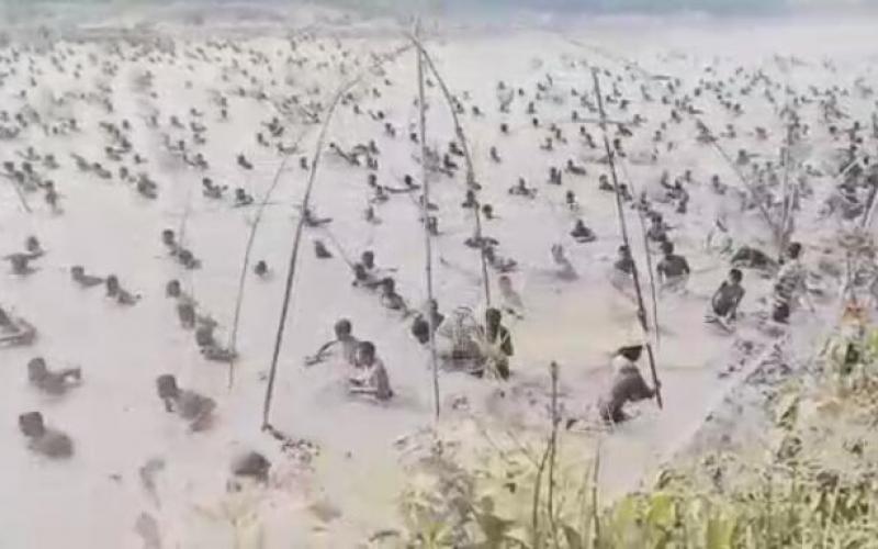 তিৱা মাঘ বিহুত শ শ লোকে মাছ ধৰিলে বুকলুঙত