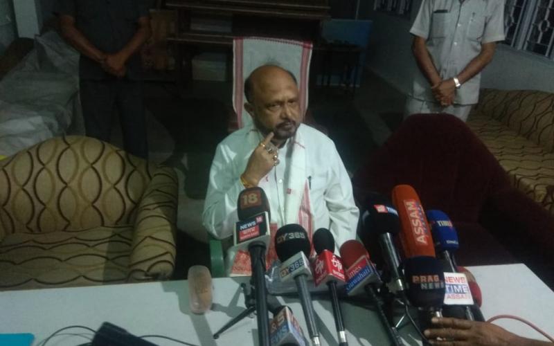 ব্যক্তিগতভাৱে মিত্ৰতাৰ বিৰোধিতা কৰোঁ : নগাঁৱত প্ৰফুল্ল মহন্তৰ প্ৰতিক্ৰিয়া