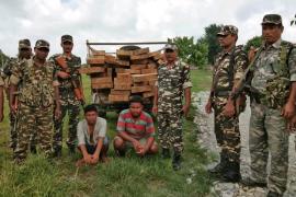 ওদালগুৰিৰ ভাৰত-ভূটান সীমান্তত চোৰাং কাঠসহ ধৃত দুই যুৱক